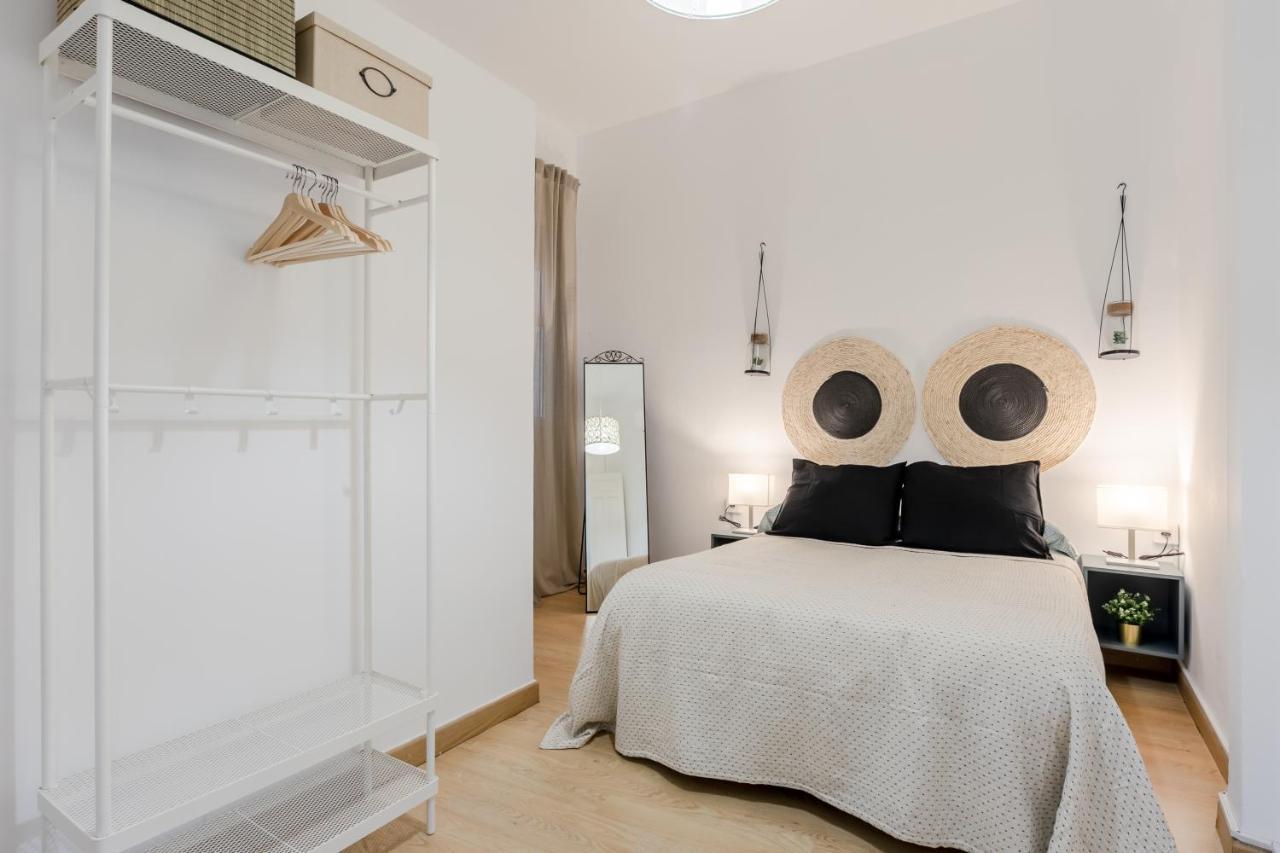 Avanti La Campana, Con Un Balcon Que Te Enamorara Del Ambiente De Sevilla Екстер'єр фото